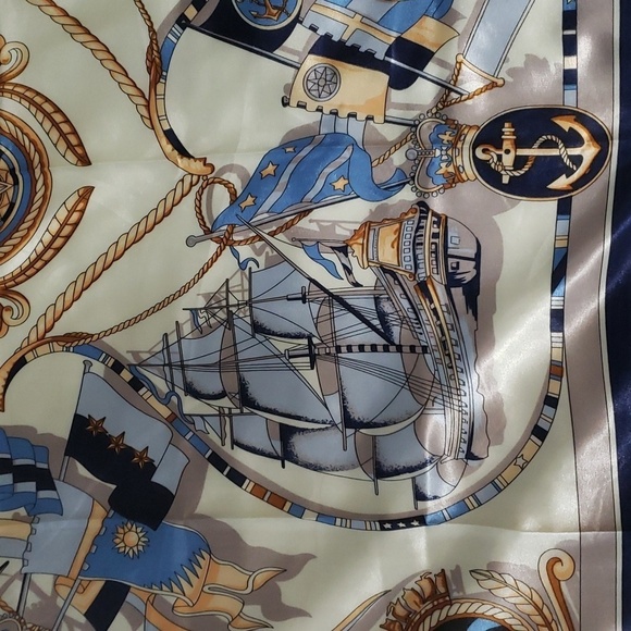 R-2142- Nautical Women's Scarf Blue Cream Colors NWT - Picture 7 of 8